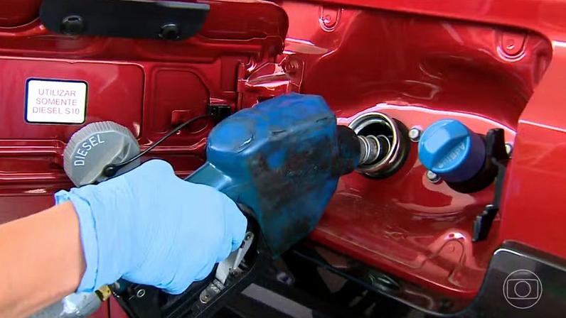 Guerra no Oriente Médio faz governo brasileiro zerar impostos sobre diesel e taxar exportações de petróleo — Foto: Jornal Nacional/ Reprodução