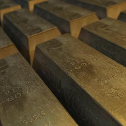 Ouro recua com menor expectativa de acordo EUA-Irã e petróleo sobe