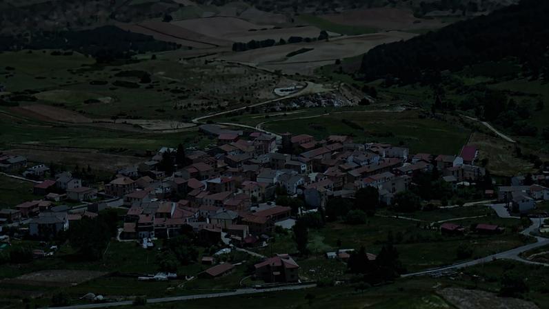 imagem ampla de vila na Espanha