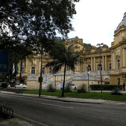 Um mês após saída de Castro, RJ aguarda decisão do STF