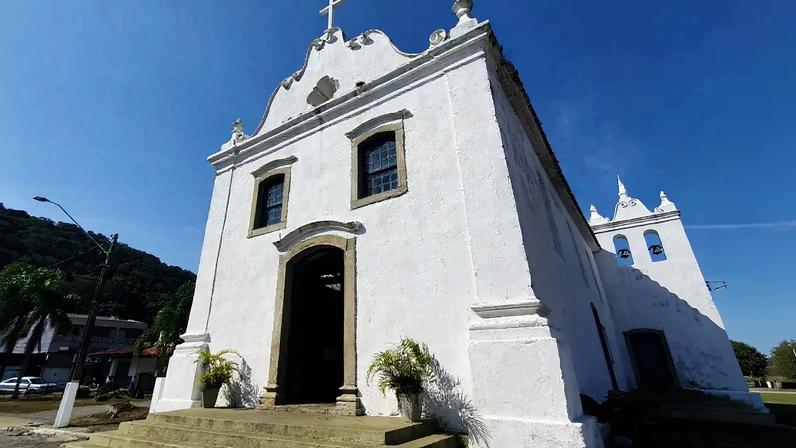 Restauração da igreja de 255 anos de Guaratuba depende de recursos para sair do papel e preservar a história local.