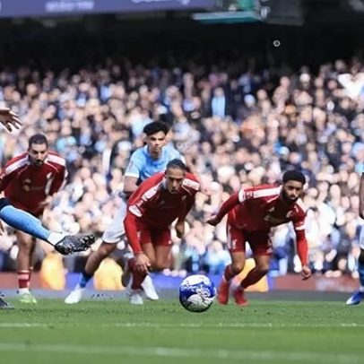 Manchester City goleia Liverpool e avança às semifinais da Copa da Inglaterra