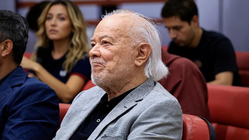 Harry Massis Júnior, presidente do São Paulo, ao lado do executivo de futebol Rui Costa
