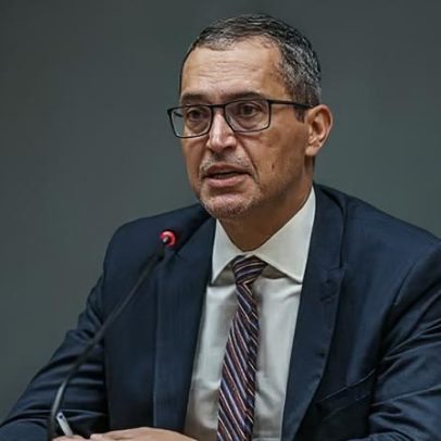 Queda no colchão de liquidez ocorre por vencimentos elevados, afirma coordenador