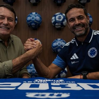 Cruzeiro amplia contrato com Artur Jorge até 2030