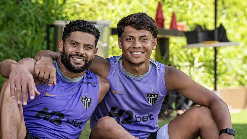 Hulk e seu filho, Ian Ângelo, treinam juntos pela primeira vez — Foto: Reprodução/Atlético