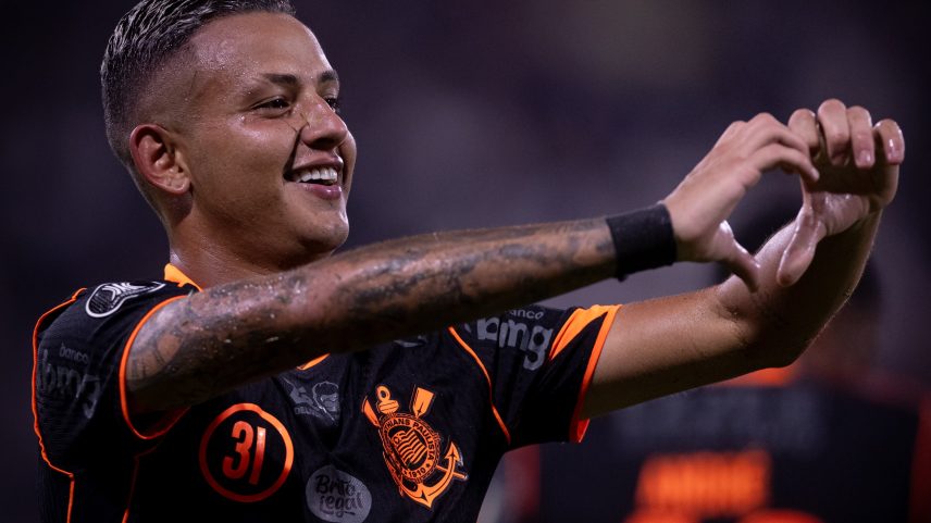 Kayke comemora o primeiro gol da vitória do Corinthians por 2 a 0 sobre o Platense na primeira rodada da Conmebol Libertadores — Foto: Rodrigo Coca/Agência Corinthians
