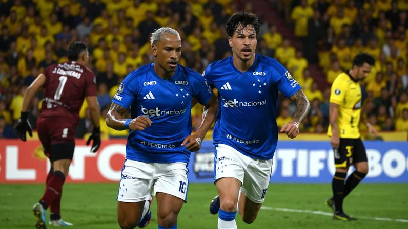 Matheus Pereira em Barcelona de Guayaquil x Cruzeiro - Libertadores 2026 — Foto: Reprodução/ CONMEBOL