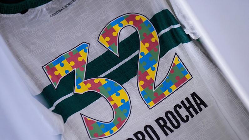 Coritiba faz ação em alusão ao Abril Azul, mês dedicado à visibilidade do Transtorno do Espectro Autista (TEA) — Foto: Guto Marchiori