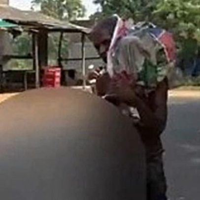 Homem desenterra esqueleto da irmã e leva ao banco como prova de morte