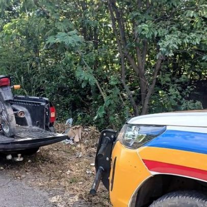 Homem é preso com moto adulterada transportada em caminhonete na MGC-122