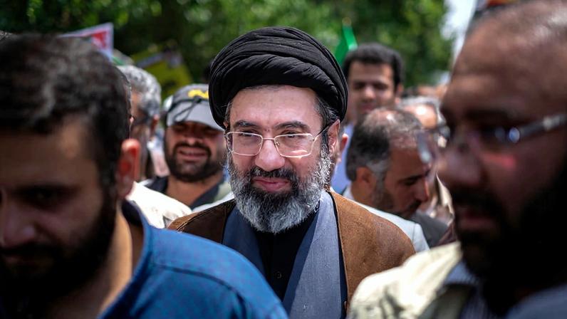 Imagem colorida mostra Hosseini Khamenei, filho do ex-líder supremo do Irã - Metrópoles