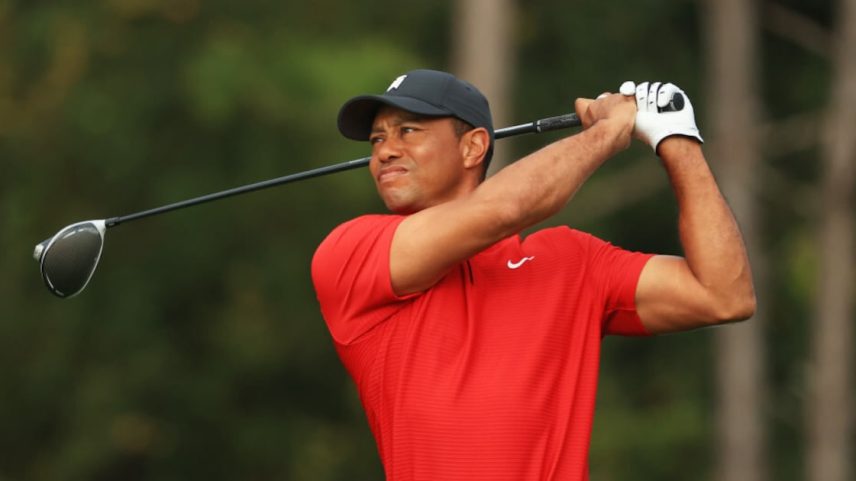 Tiger Woods usava celular antes de acidente, aponta boletim