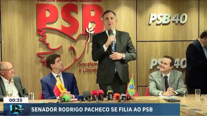Senador Rodrigo Pacheco se filia ao PSB