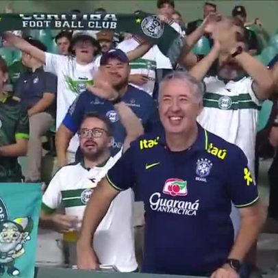 Neymar na Copa anima pré-jogo entre Coritiba e Fluminense com Ancelotti fake