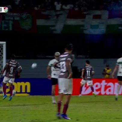 Cano vence a zaga do Coritiba e quase marca no último lance pelo Fluminense