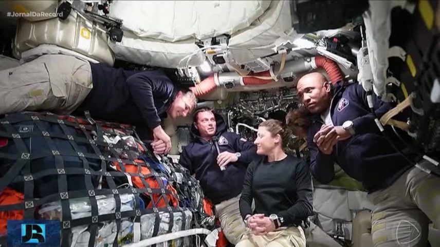 Astronautas da Nasa chegam ao ponto mais distante já alcançado fora da Terra