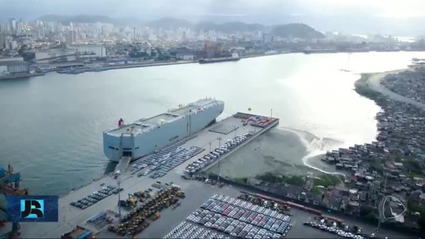 Trabalhadores da Zona Portuária do maior porto da América Latina