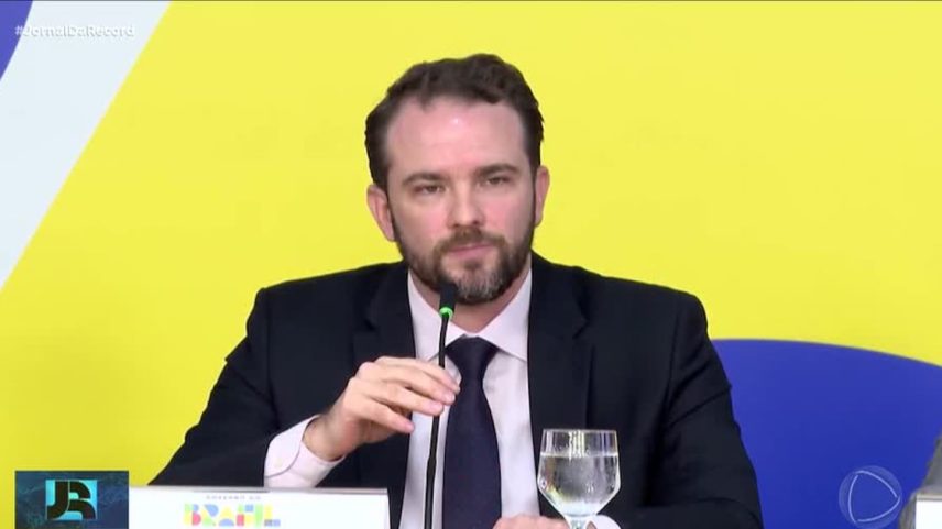 Ministros apresentam medidas para reduzir preços dos combustíveis