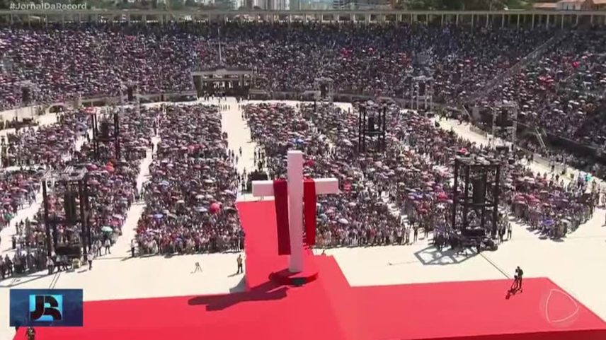 Evento Família ao Pé da Cruz reúne 72 milhões no Brasil e em 150 países