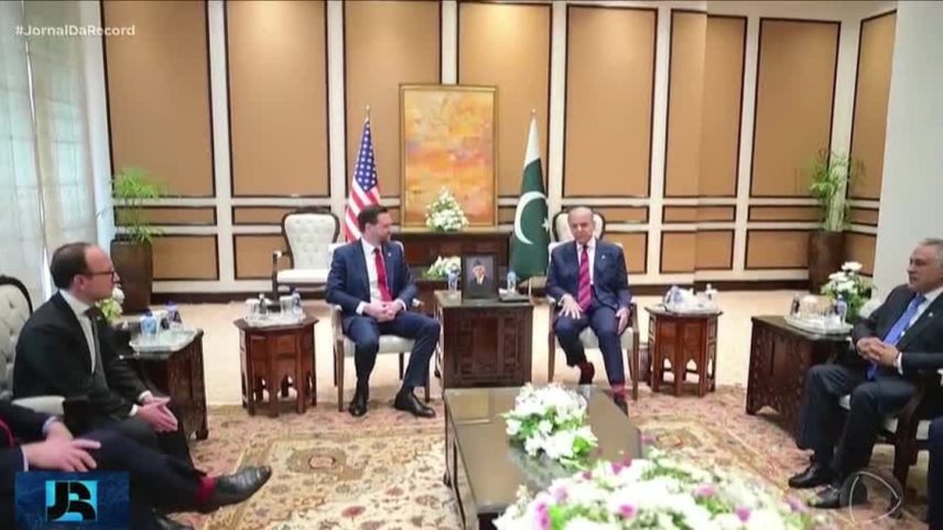 Líderes do Irã e dos EUA se reúnem no Paquistão em busca de paz