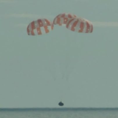 Astronautas da missão Artemis II retornam à Terra após viagem histórica