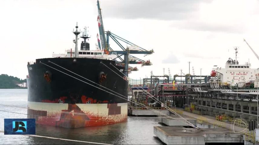 Porto de Santos é responsável por 30% das transações comerciais no Brasil em 2025
