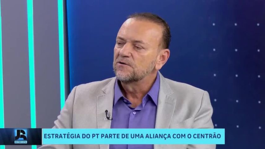 Edinho Silva durante entrevista