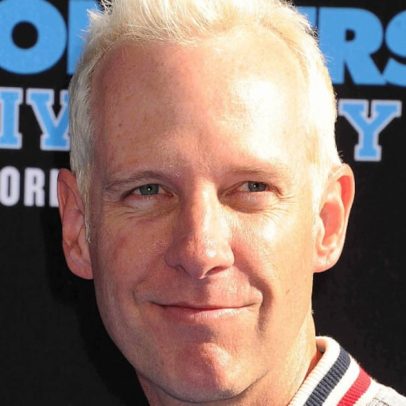 Guitarrista do No Doubt confirma diagnóstico neurológico