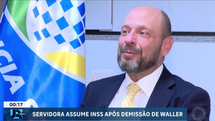 Presidente do INSS é demitido e governo tenta reduzir fila de atendimento