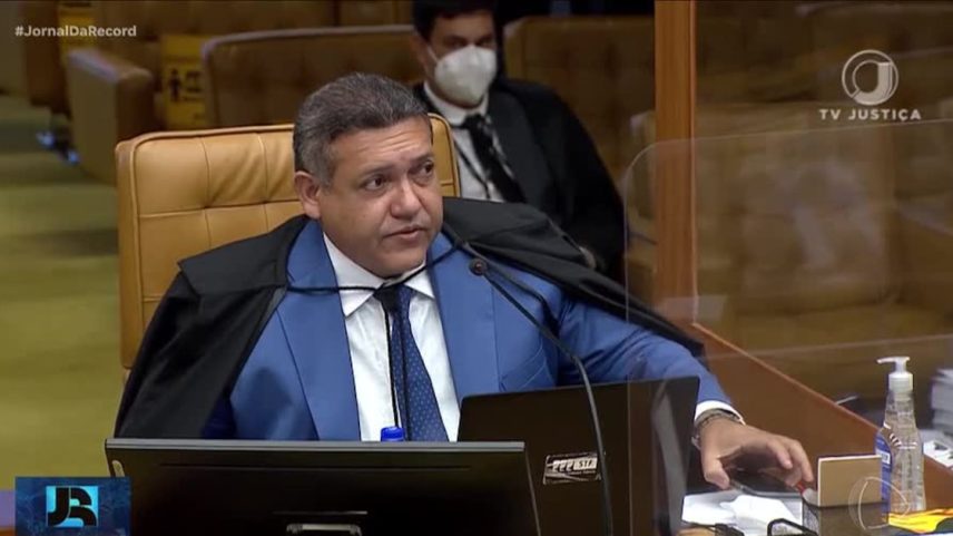 TSE confirma Kássio Nunes como presidente e André Mendonça como vice