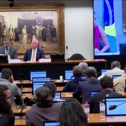 Câmara adia votação do relatório da PEC que encerra escala 6 por 1