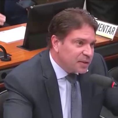 Senadores brasileiros visitam Alexandre Ramagem nos EUA