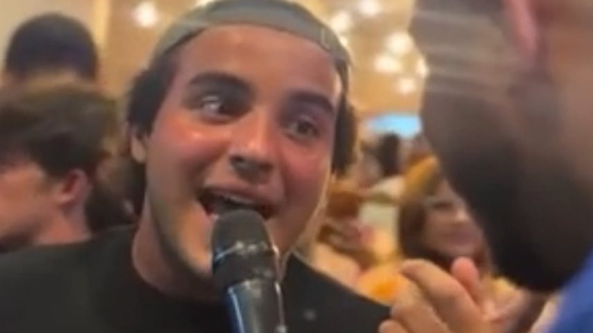 Filho de Ivete canta hit da mãe em balada e rouba a cena