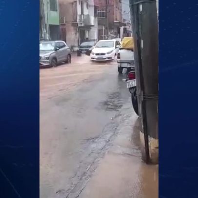 Temporal na BA provoca alagamentos em Salvador e deixa cidade em alerta