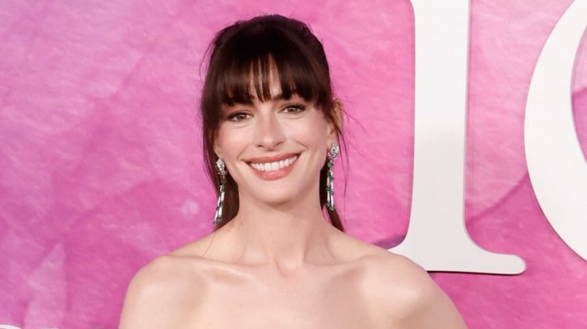 Anne Hathaway diz ter pedido menos modelos magras em 'O Diabo Veste Prada 2'