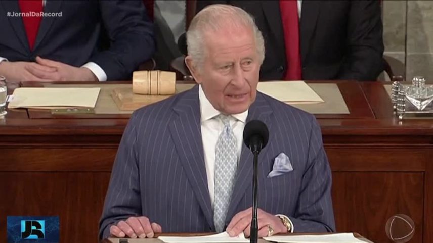 Rei Charles III discursa em Washington em meio a tensões entre Reino Unido e EUA