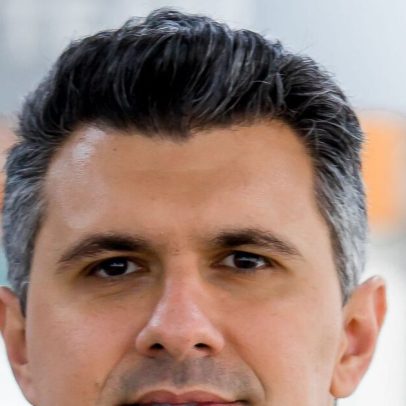 Decisões mais importantes da carreira acontecem quando você não está na sala