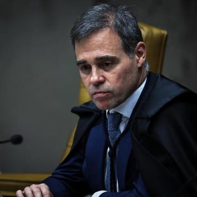 STF: Mendonça abre divergência sobre lei que afeta o modelo da Buser