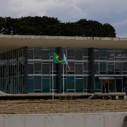 STF adia análise de compulsória a empregado público sem 11º ministro