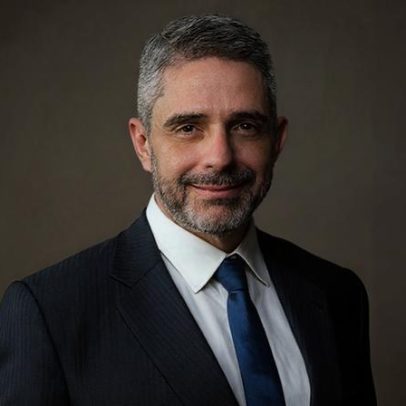 Especialista defende corregulação como saída para moderação nas redes
