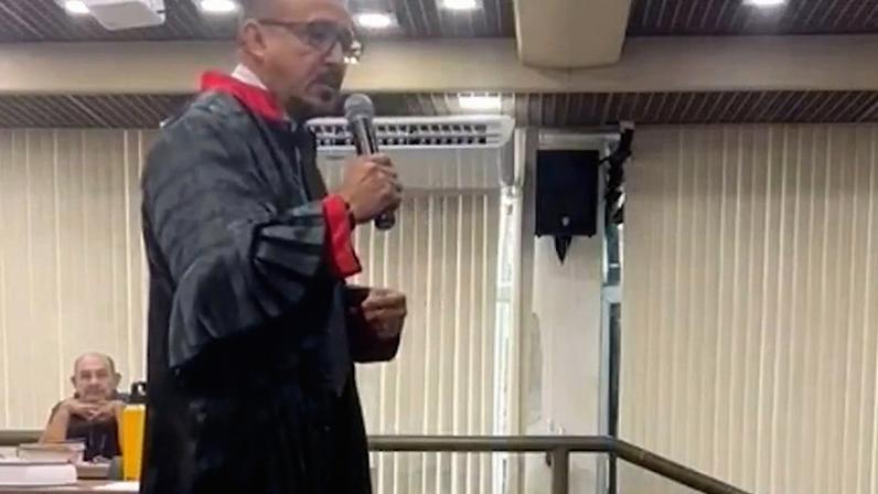 CNMP multa promotor que comparou advogada a cadela em Júri.