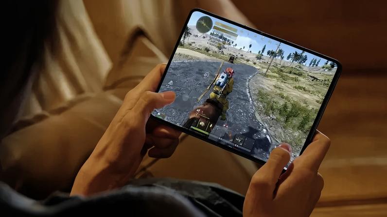 Huawei sai na frente de Apple e Samsung com novo dobrável em formato de livro