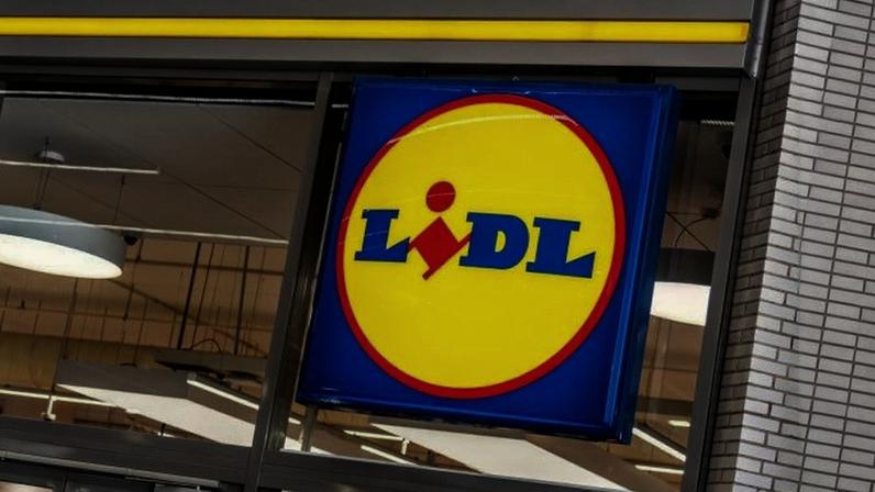 Lidl builds first pub