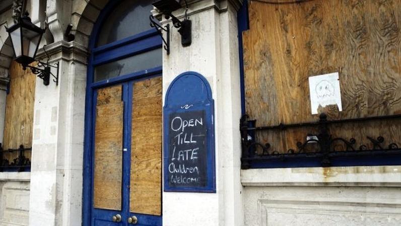 New research suggests Britain’s independent pubs and bars could disappear by 2041 if current trends continue. Rising costs and shifting consumer habits are reshaping the pub landscape.