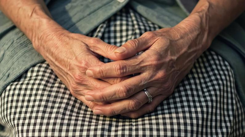 Número de paranaenses com mais de 60 anos superará em 2027 o de crianças e adolescentes de até 15 anos. (Foto: Unsplash)