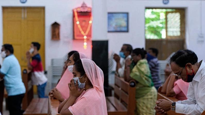 Índia suspende ação contra padre que prega Jesus