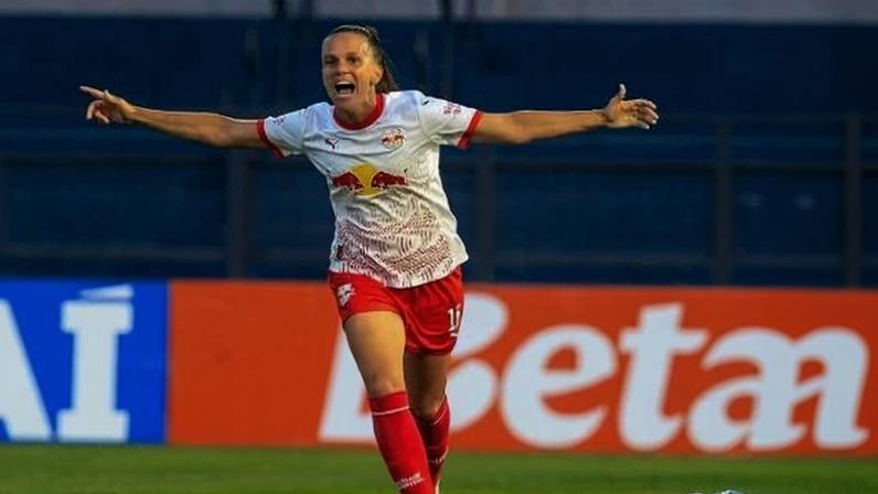 Ilana, zagueira do Red Bull Bragantino, já cursou TI nos Estados Unidos