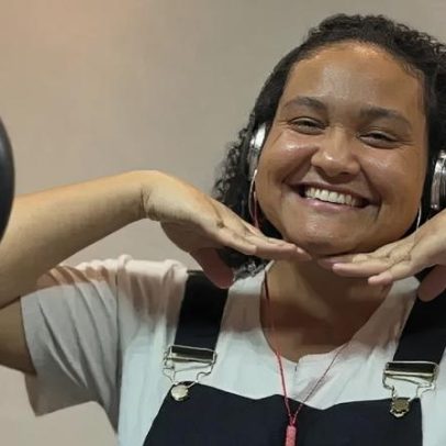 Cantora gospel morre após falha de brinquedo em parque de diversões