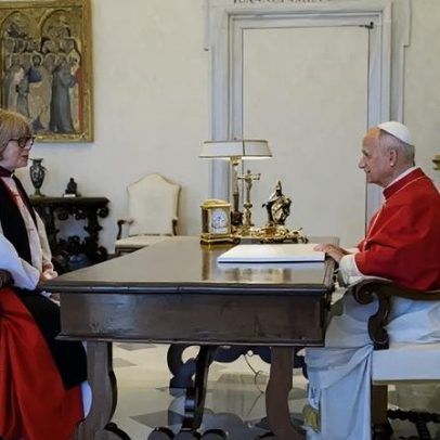 Arcebispa Mullally e Papa Leão XIV se reúnem no Vaticano